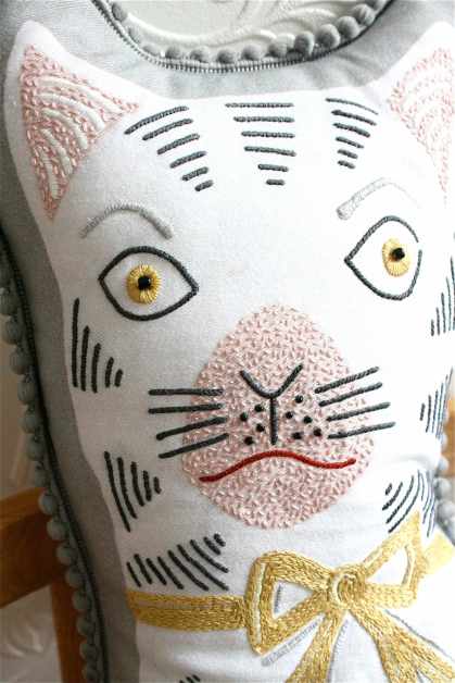 Staffordshire cat close-up two